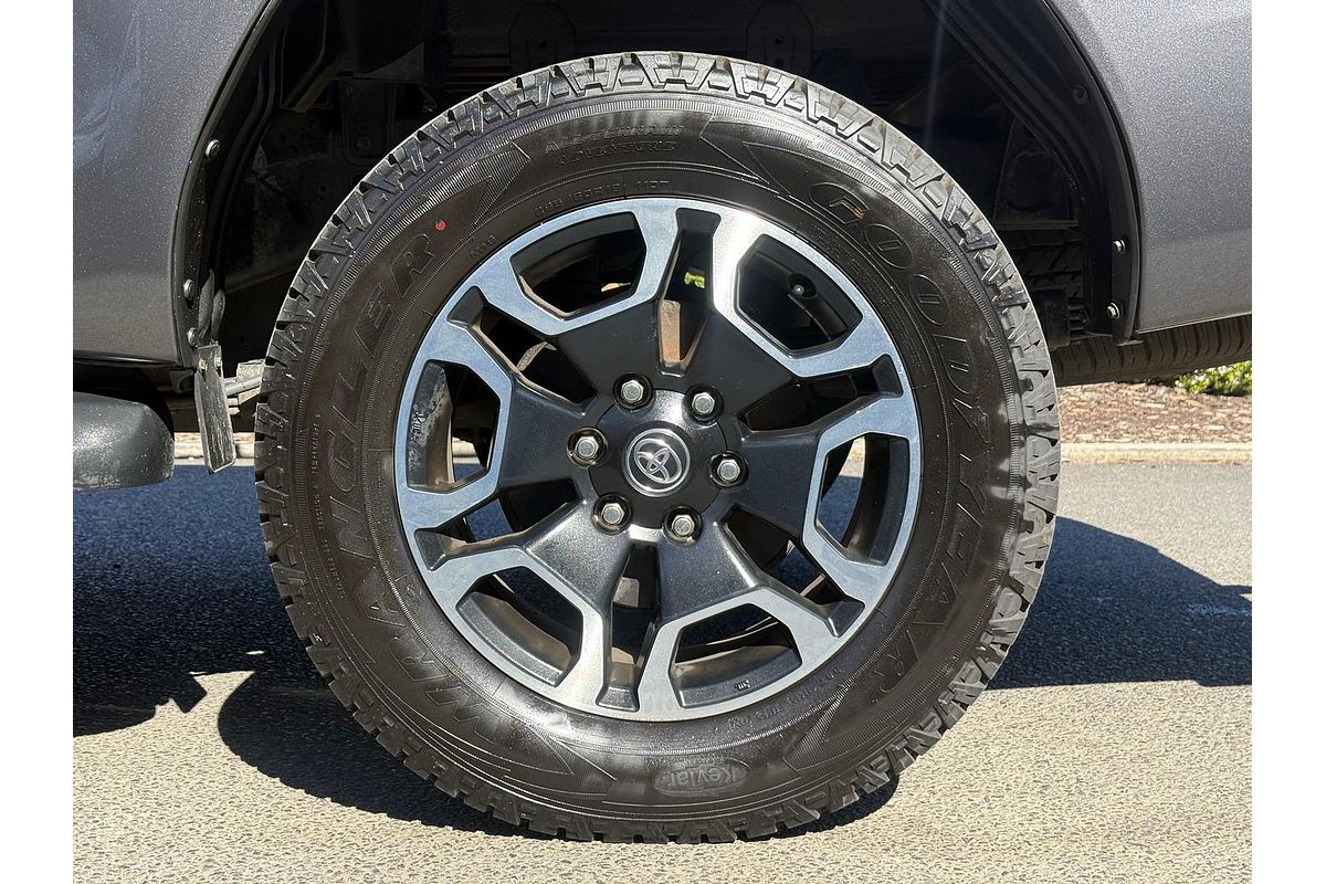 2020 Toyota Hilux SR5 GUN126R 4X4