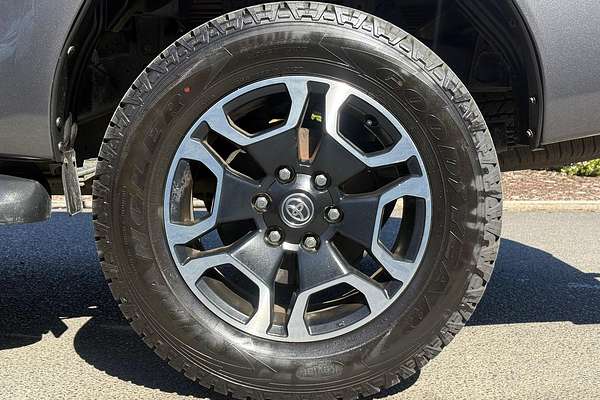 2020 Toyota Hilux SR5 GUN126R 4X4