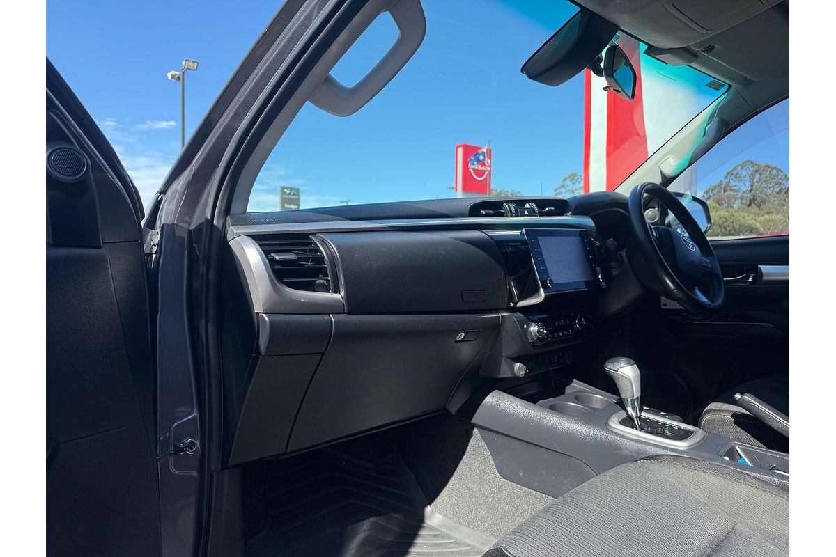 2020 Toyota Hilux SR5 GUN126R 4X4