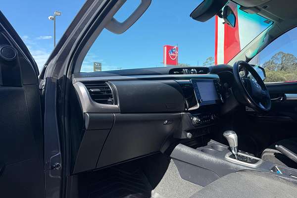 2020 Toyota Hilux SR5 GUN126R 4X4