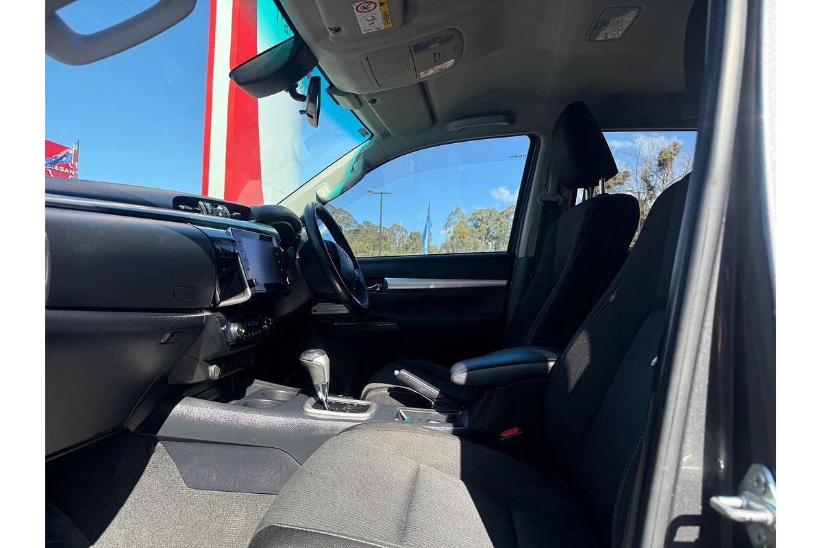 2020 Toyota Hilux SR5 GUN126R 4X4