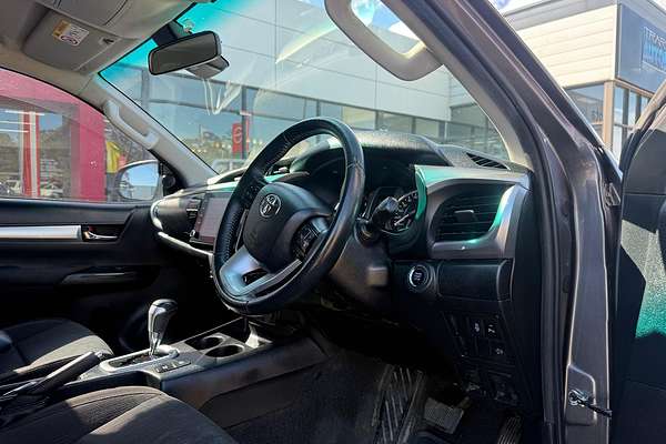 2020 Toyota Hilux SR5 GUN126R 4X4