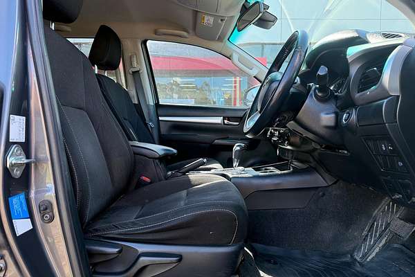 2020 Toyota Hilux SR5 GUN126R 4X4