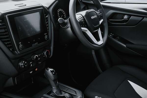 2025 Isuzu D-MAX SX High Ride Rear Wheel Drive