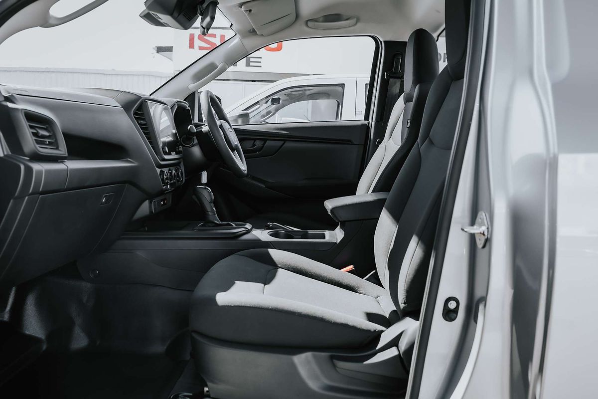2025 Isuzu D-MAX SX High Ride Rear Wheel Drive