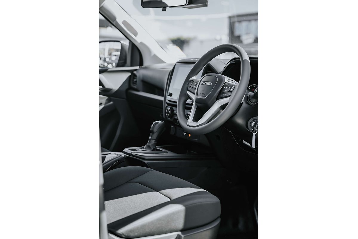 2025 Isuzu D-MAX SX High Ride Rear Wheel Drive