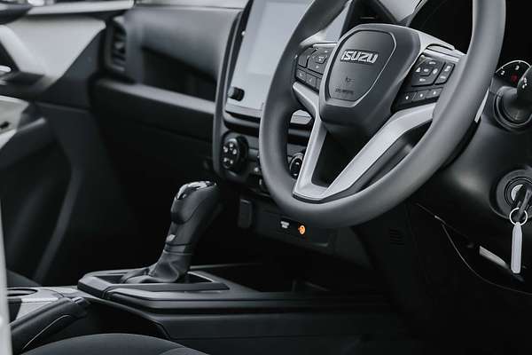 2025 Isuzu D-MAX SX High Ride Rear Wheel Drive