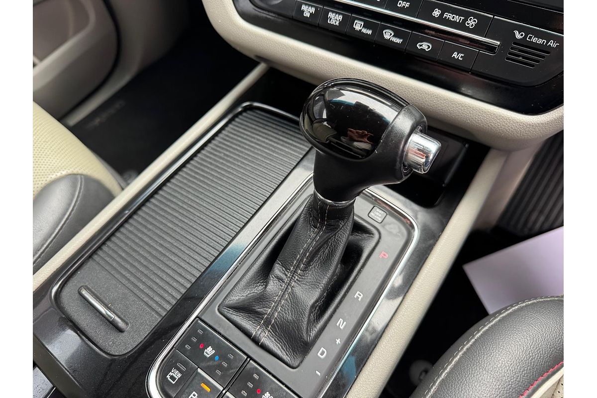 2016 Kia Carnival Platinum YP