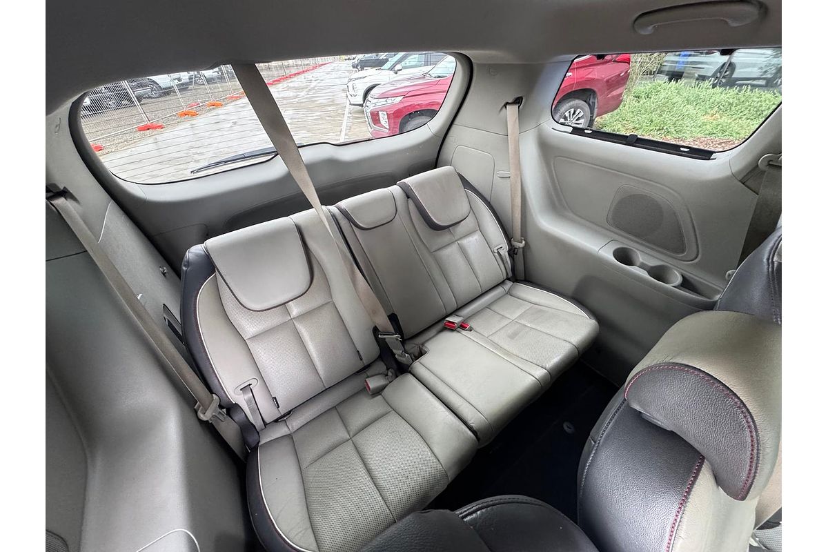2016 Kia Carnival Platinum YP