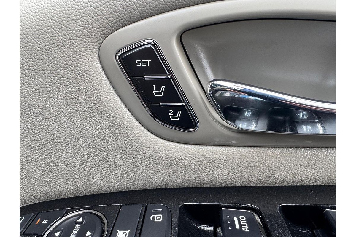 2016 Kia Carnival Platinum YP