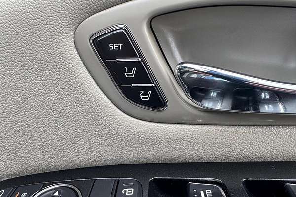 2016 Kia Carnival Platinum YP