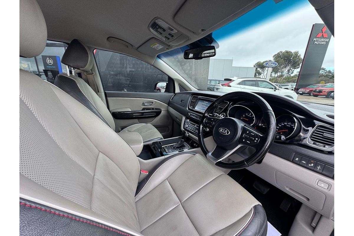 2016 Kia Carnival Platinum YP