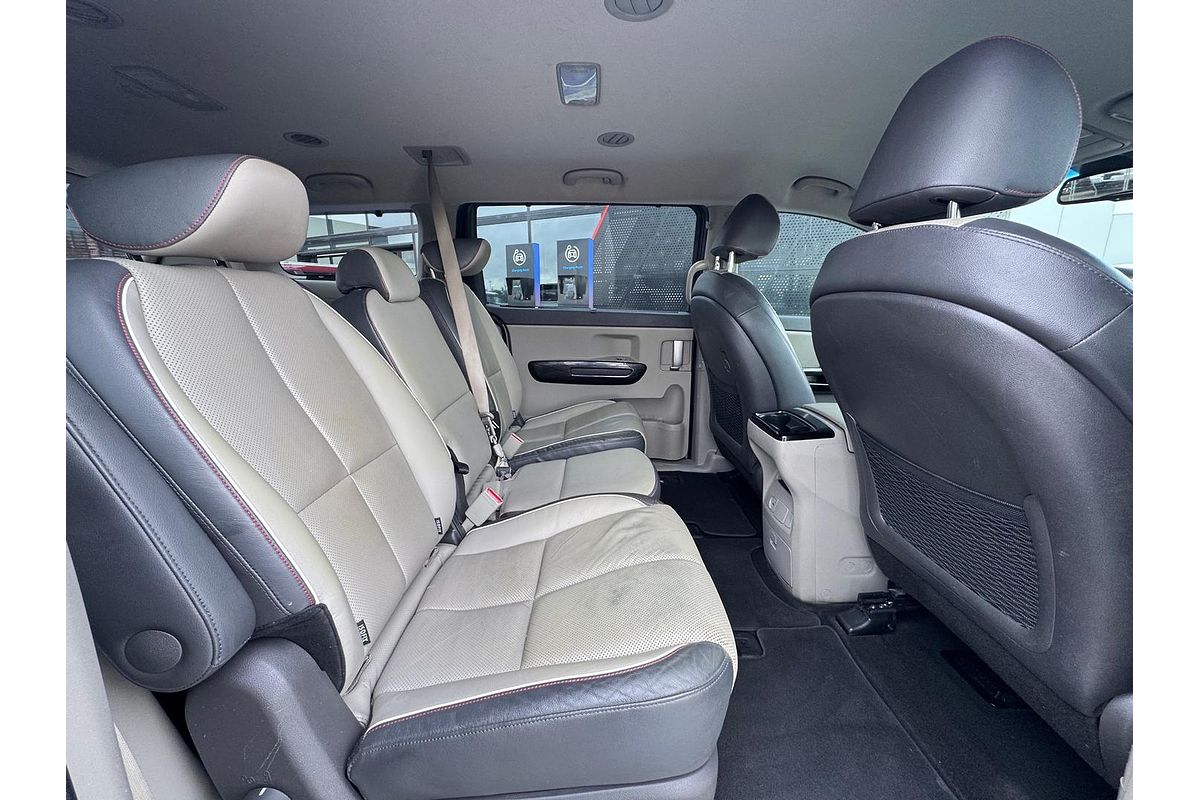 2016 Kia Carnival Platinum YP