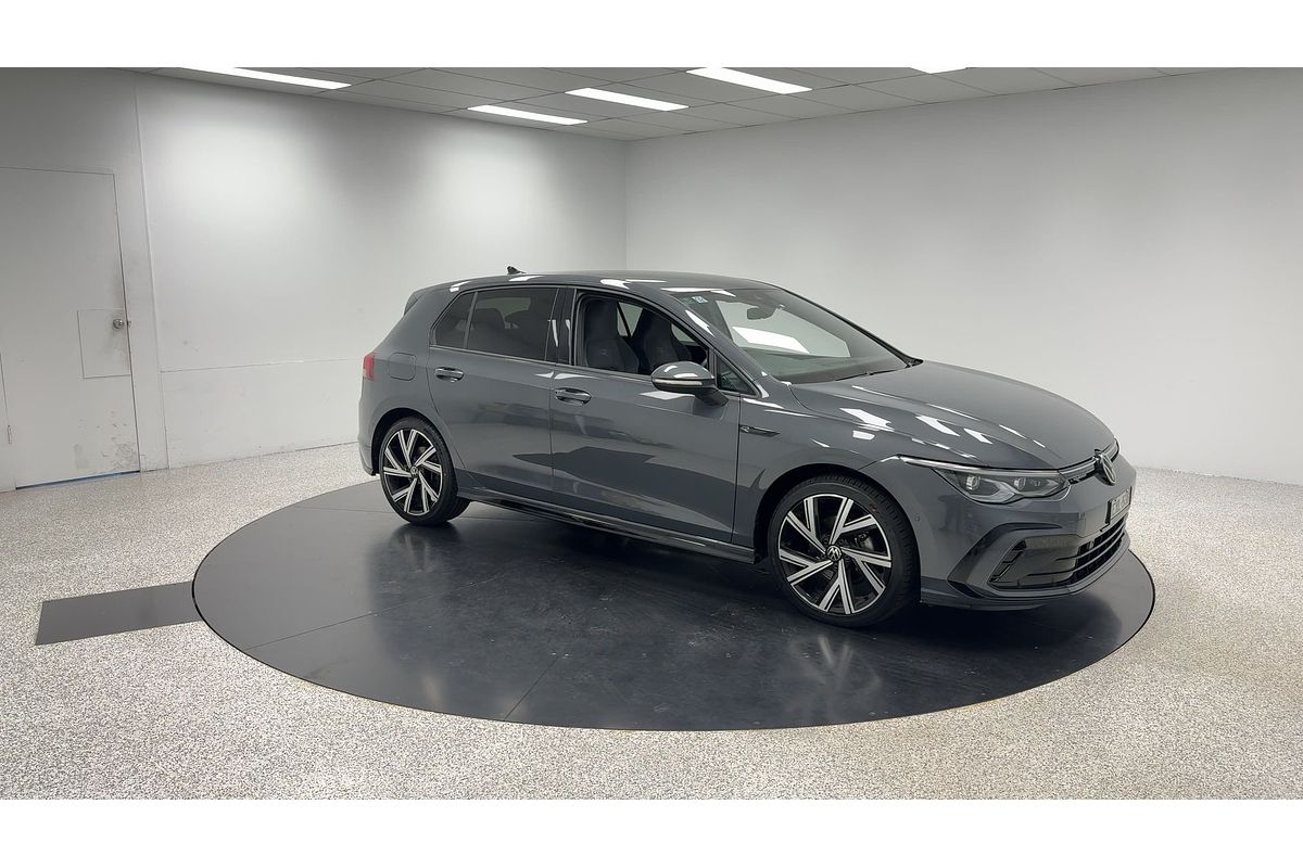 2022 Volkswagen Golf 110TSI R-Line 8