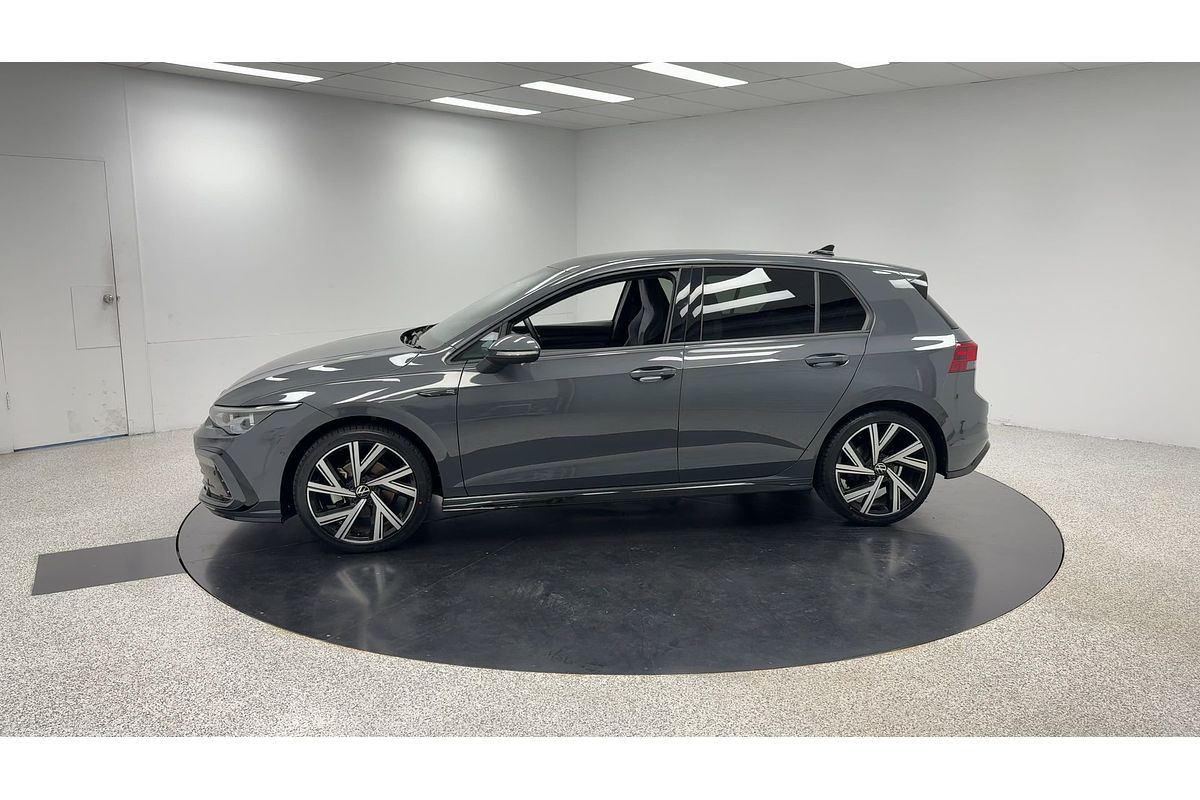 2022 Volkswagen Golf 110TSI R-Line 8