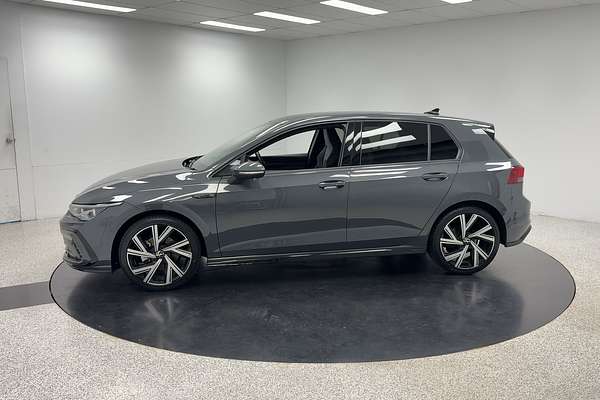 2022 Volkswagen Golf 110TSI R-Line 8