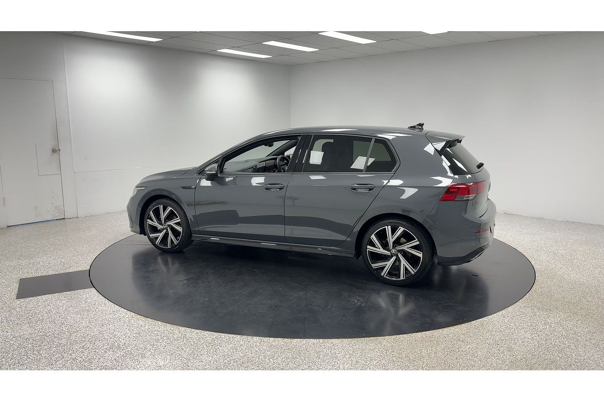 2022 Volkswagen Golf 110TSI R-Line 8