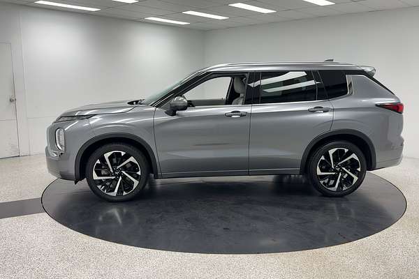 2023 Mitsubishi Outlander Exceed ZM