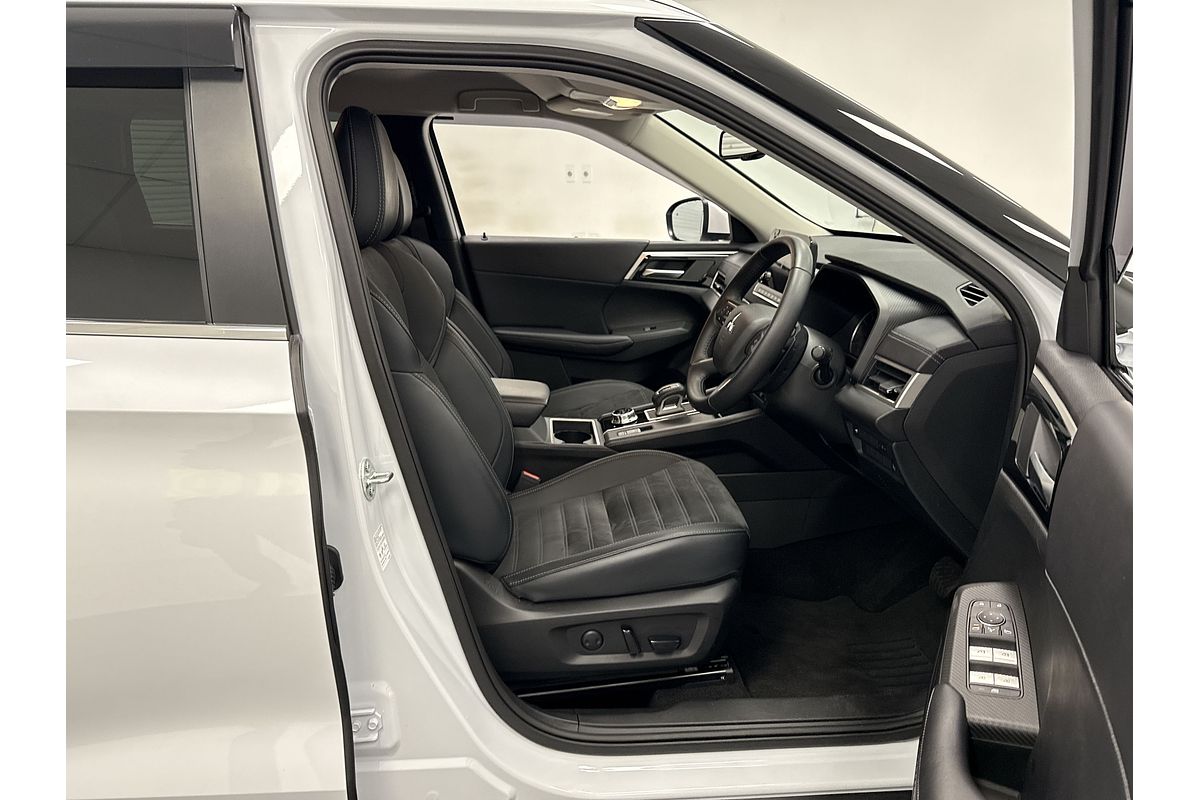 2024 Mitsubishi Outlander Aspire ZM