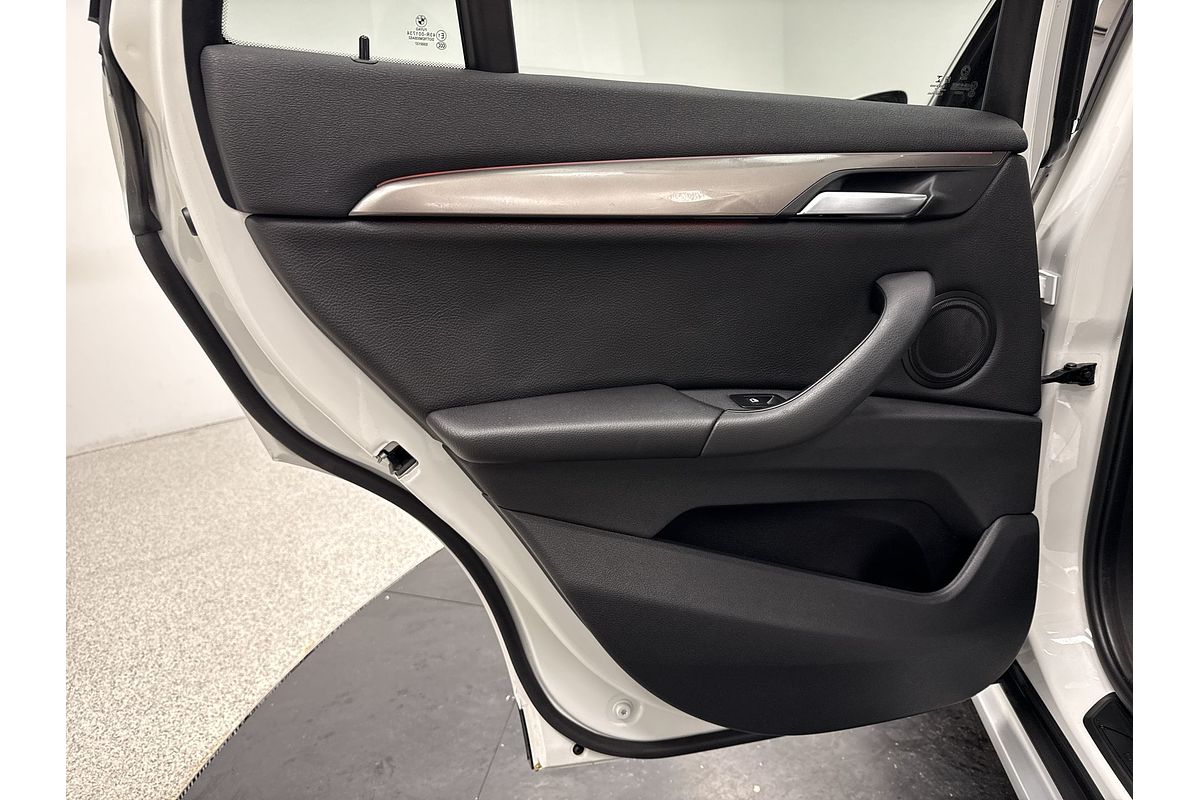 2017 BMW X1 sDrive18d F48