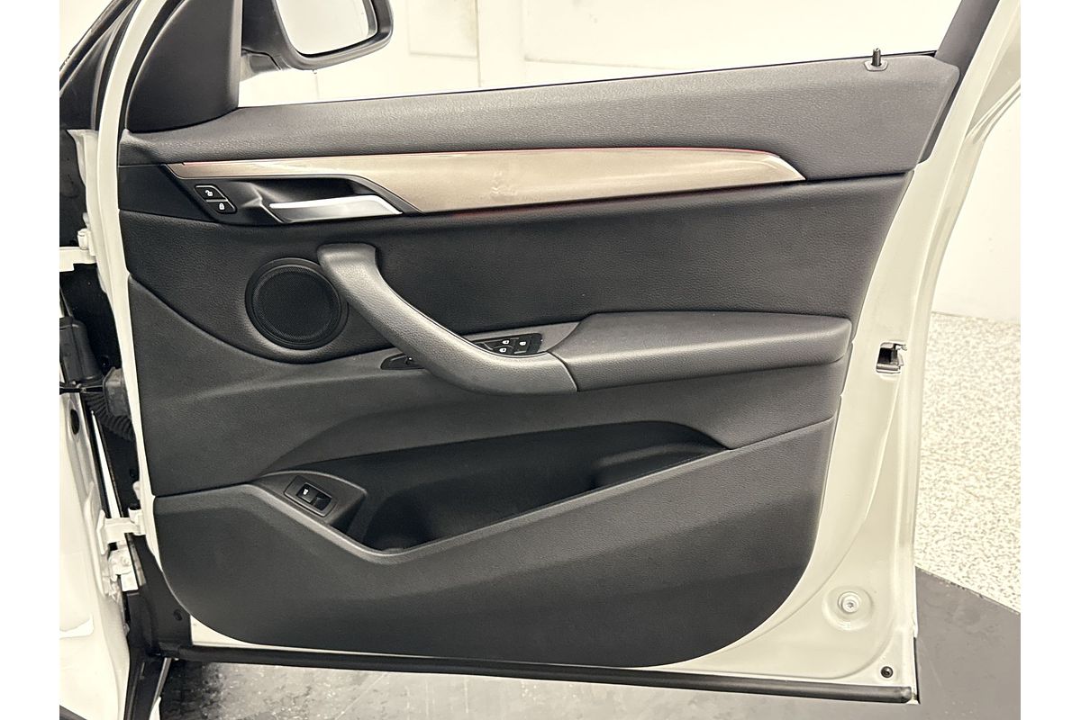 2017 BMW X1 sDrive18d F48