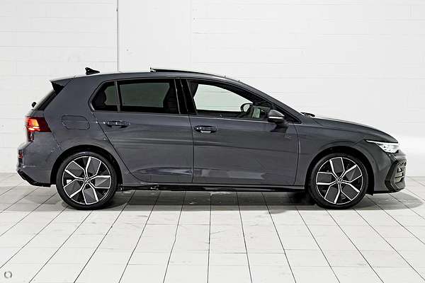2025 Volkswagen Golf 110TSI R-Line 8.5