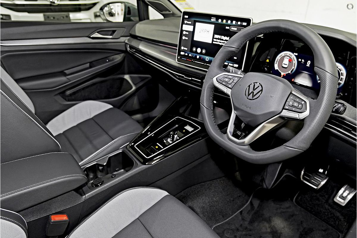 2025 Volkswagen Golf 110TSI R-Line 8.5