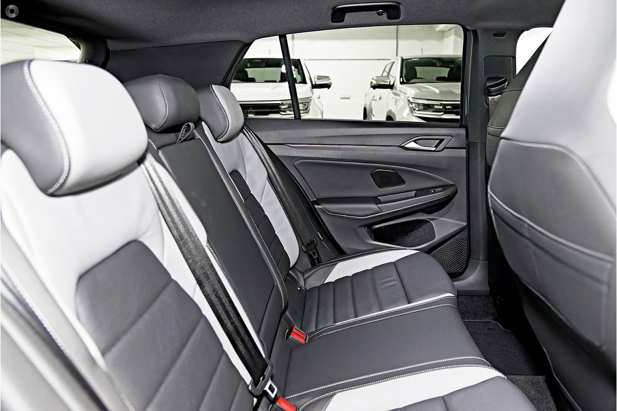 2025 Volkswagen Golf 110TSI R-Line 8.5