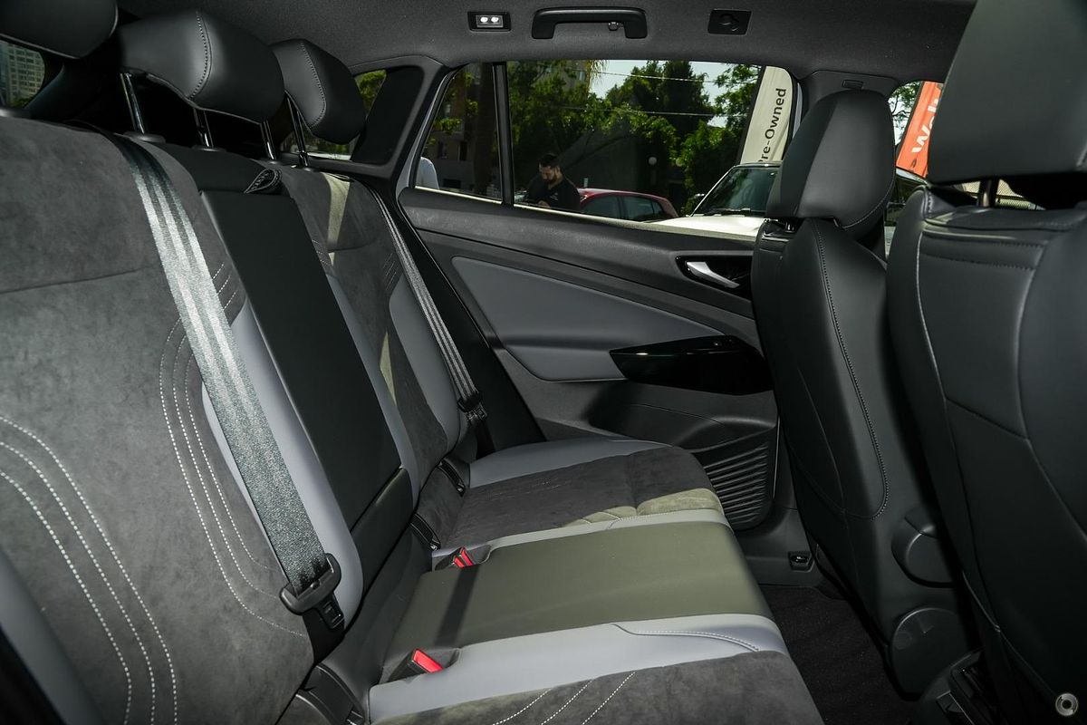 2025 Volkswagen ID.4 Pro E2