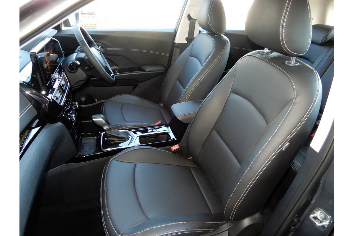 2025 Mahindra XUV 3XO AX7L