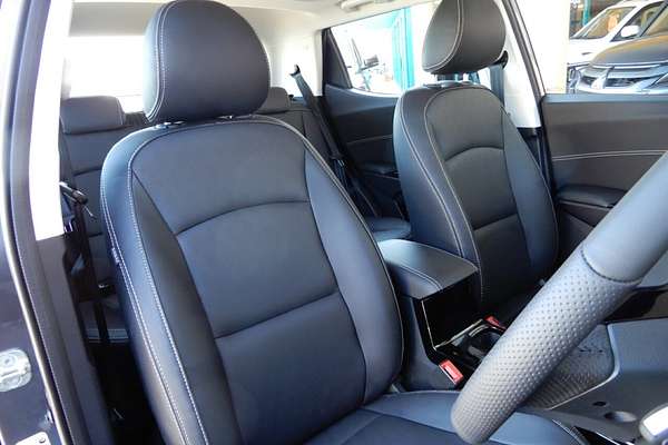 2025 Mahindra XUV 3XO AX7L