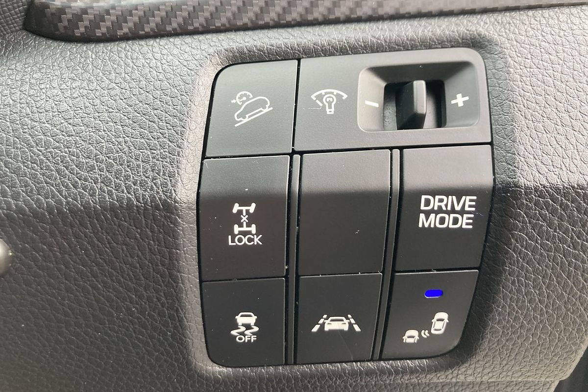 2018 Hyundai Santa Fe Highlander DM3 Series II