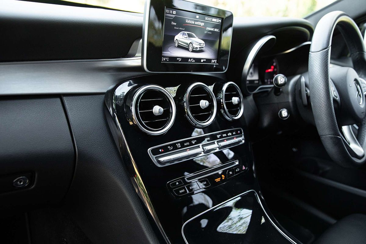 2017 Mercedes-Benz C-Class C200 W205