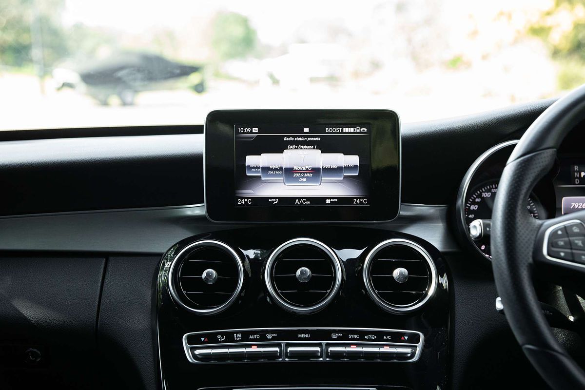 2017 Mercedes-Benz C-Class C200 W205