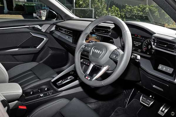 2025 Audi A3 35 TFSI S line GY