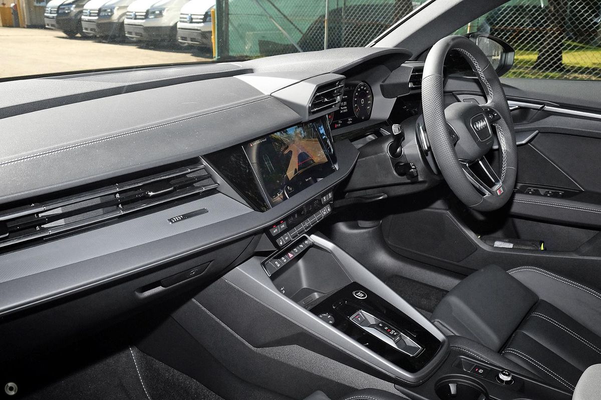 2025 Audi A3 35 TFSI S line GY