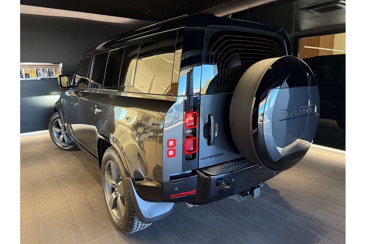 2025 Land Rover Defender 110 D350 X-Dynamic SE L663