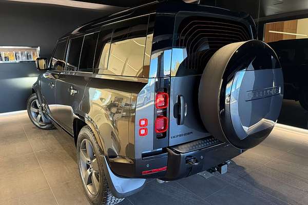 2025 Land Rover Defender 110 D350 X-Dynamic SE L663