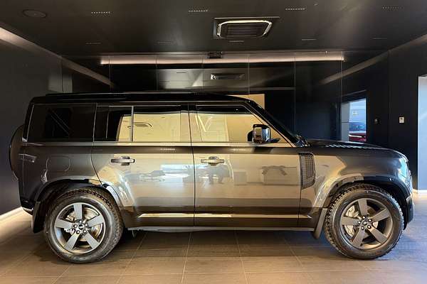 2025 Land Rover Defender 110 D350 X-Dynamic SE L663