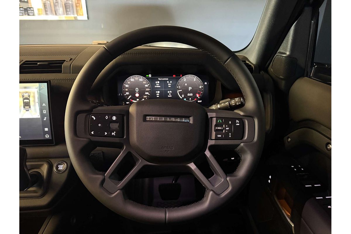 2025 Land Rover Defender 110 D350 X-Dynamic SE L663