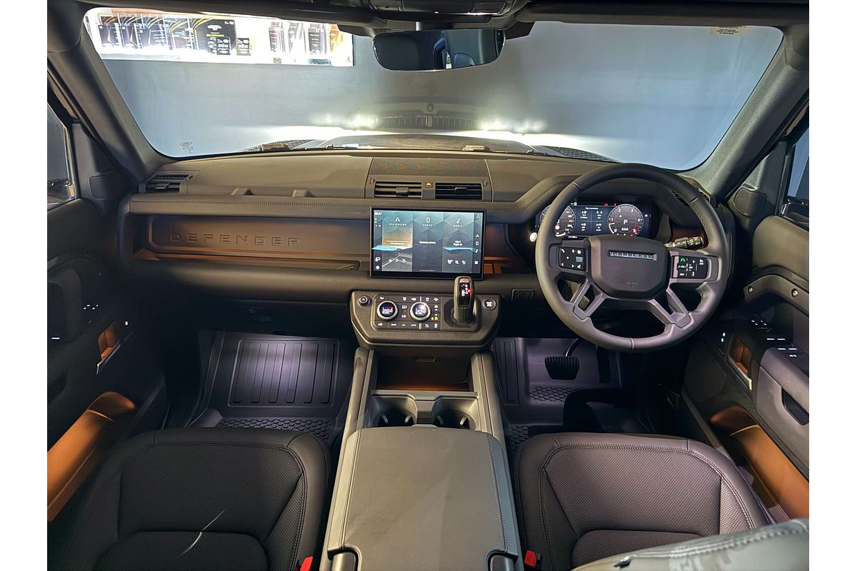 2025 Land Rover Defender 110 D350 X-Dynamic SE L663
