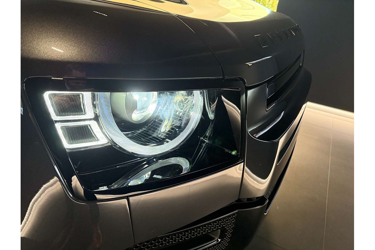 2025 Land Rover Defender 110 D350 X-Dynamic SE L663