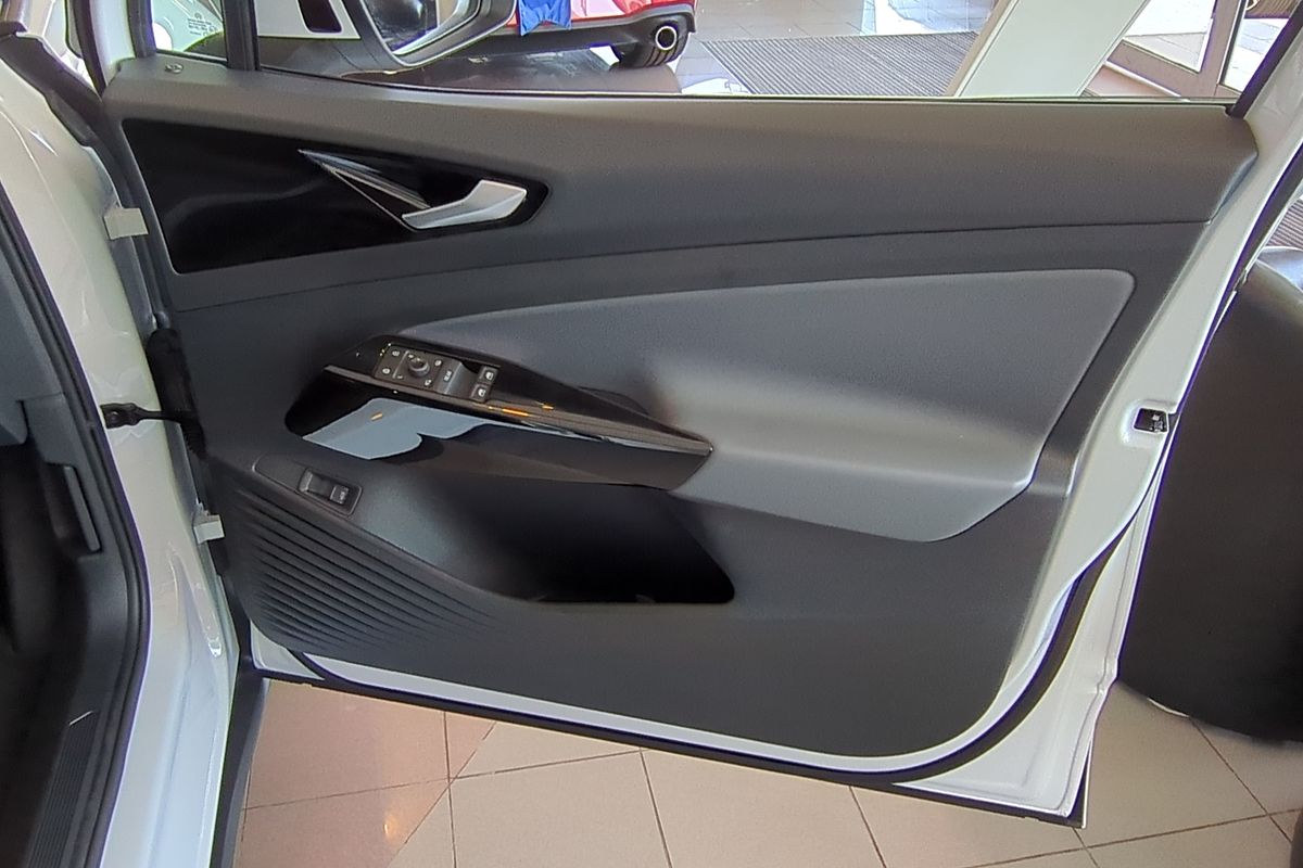 2025 Volkswagen ID.5 Pro E2