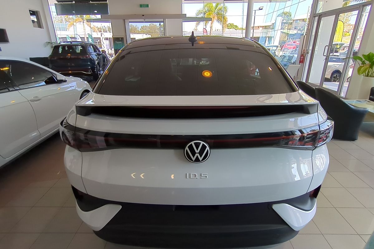 2025 Volkswagen ID.5 Pro E2