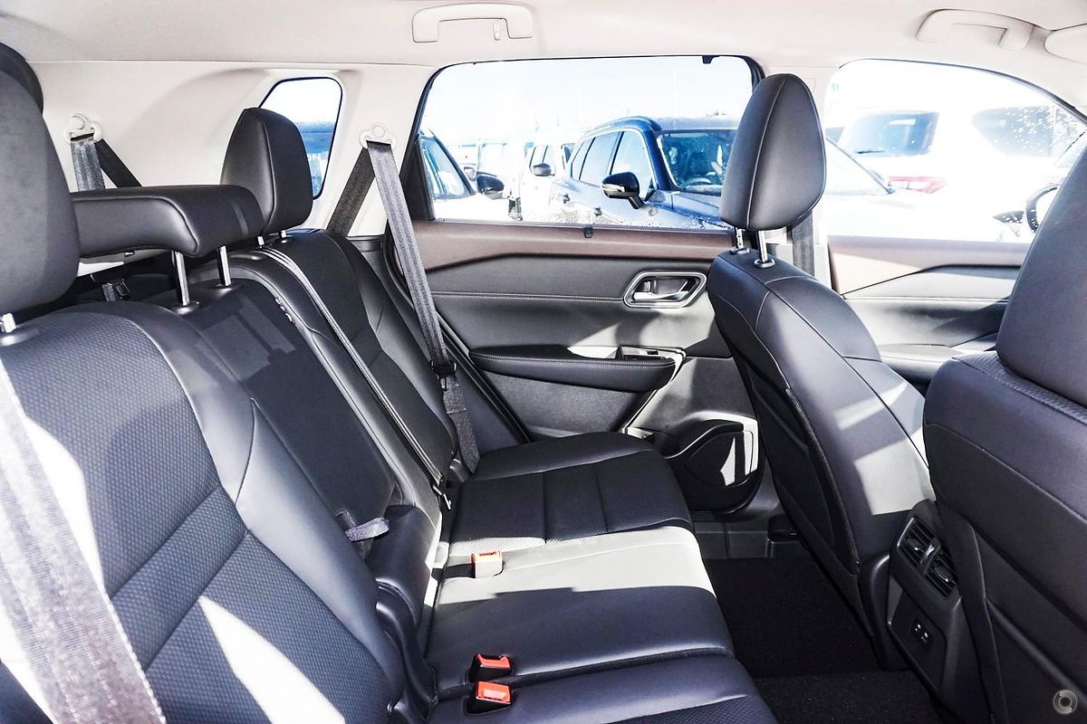 2025 Nissan X-TRAIL N-TREK T33