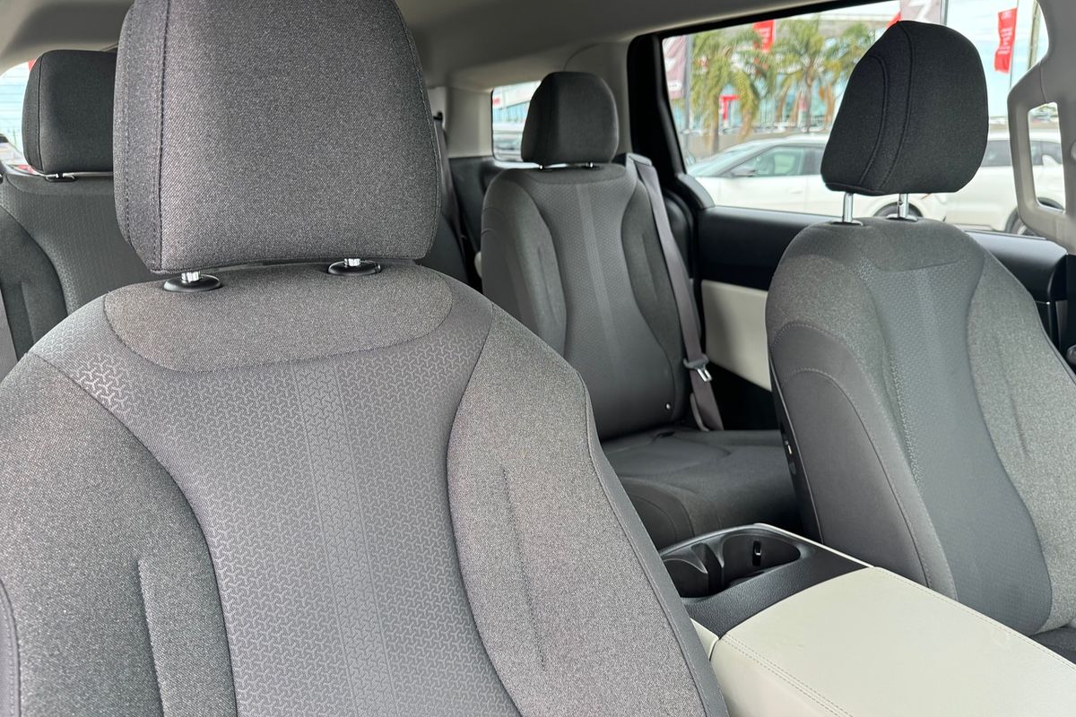 2022 Kia Carnival S KA4
