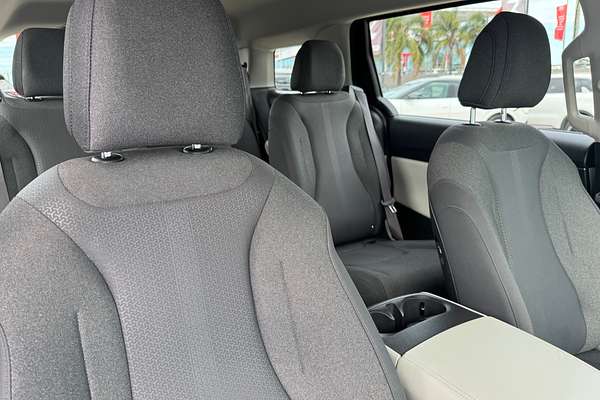 2022 Kia Carnival S KA4
