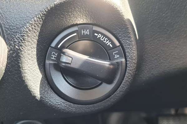 2019 Toyota Hilux SR GUN126R 4X4