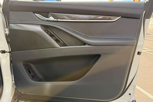 2024 LDV D90 Executive SV9A