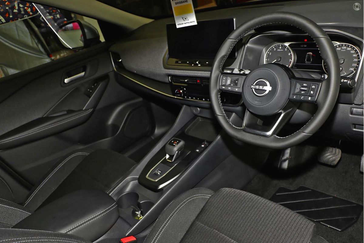 2025 Nissan QASHQAI ST J12